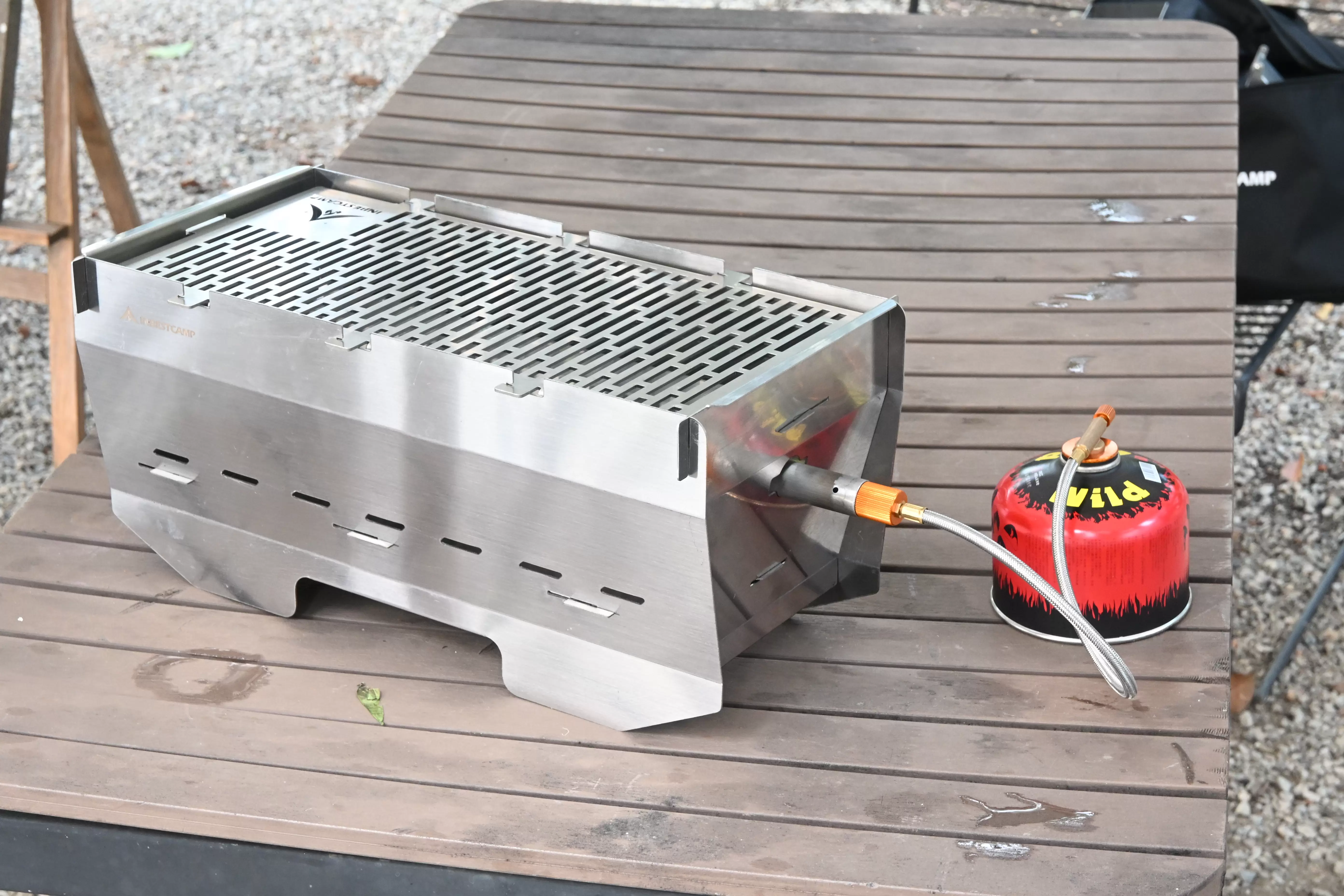 Compacte kampeergrill