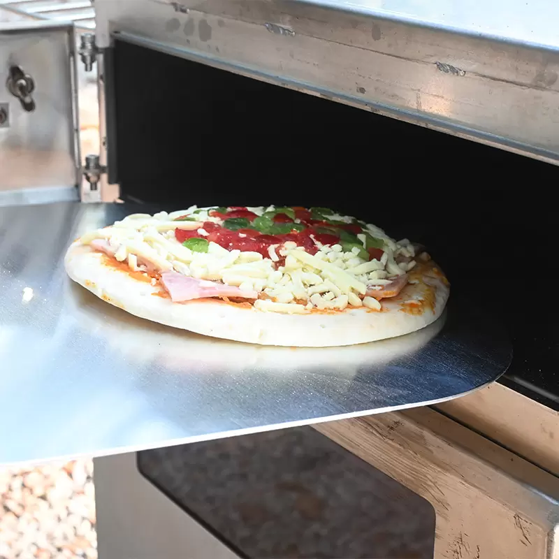 Campingpizzaoven met fornuis